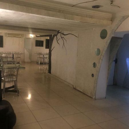 Sarovar Hotel 비사카파트남 외부 사진