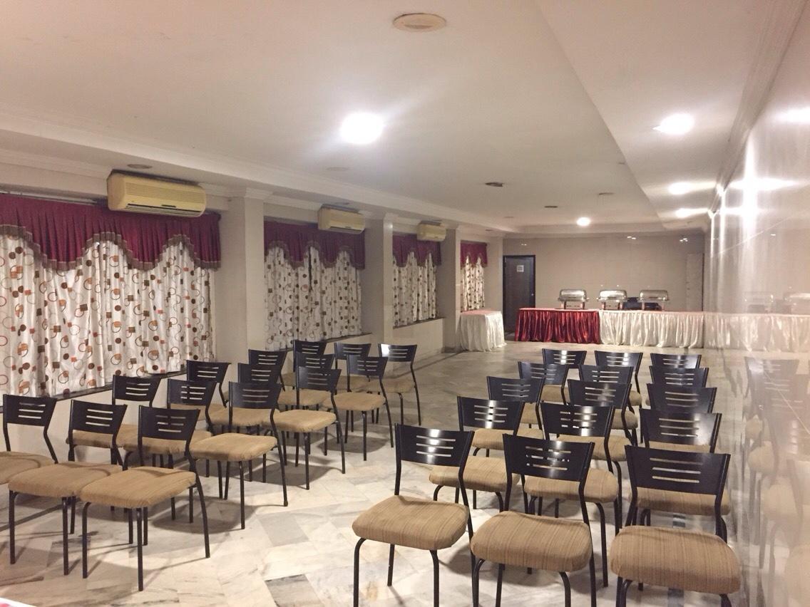 Sarovar Hotel 비사카파트남 외부 사진