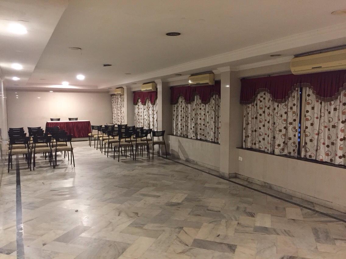 Sarovar Hotel 비사카파트남 외부 사진