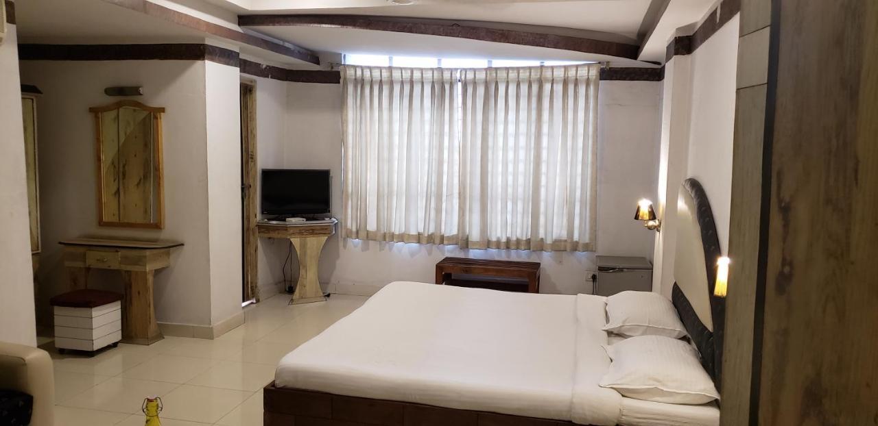 Sarovar Hotel 비사카파트남 외부 사진