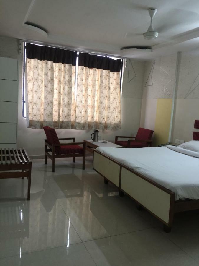 Sarovar Hotel 비사카파트남 외부 사진